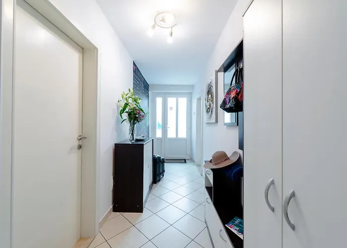 Apartment Tolja *