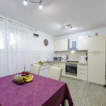 Tolja Apartment *