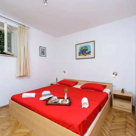 Apartment Tolja *