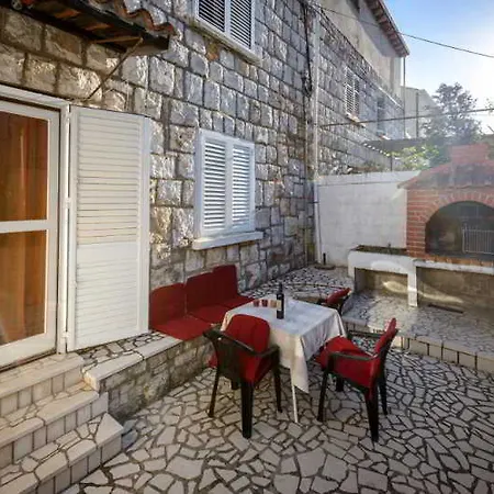 Tolja Apartment *