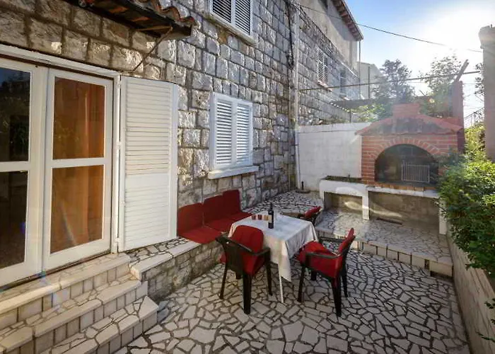 Tolja Apartman *